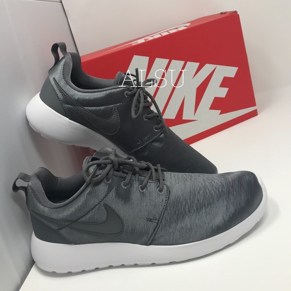 NWT Nike Roshe One PRM Gunsmoke White W AUTHENTIC - Picture 7 of 8